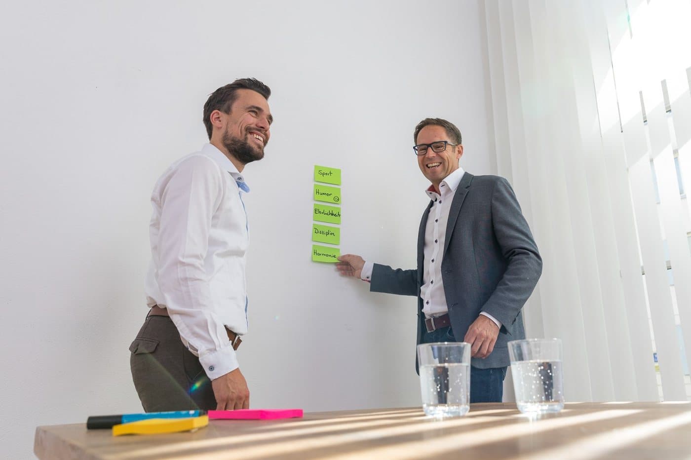 Clemens Baumgartner bei der Vorbereitung auf ein Bewerbungsgespräch